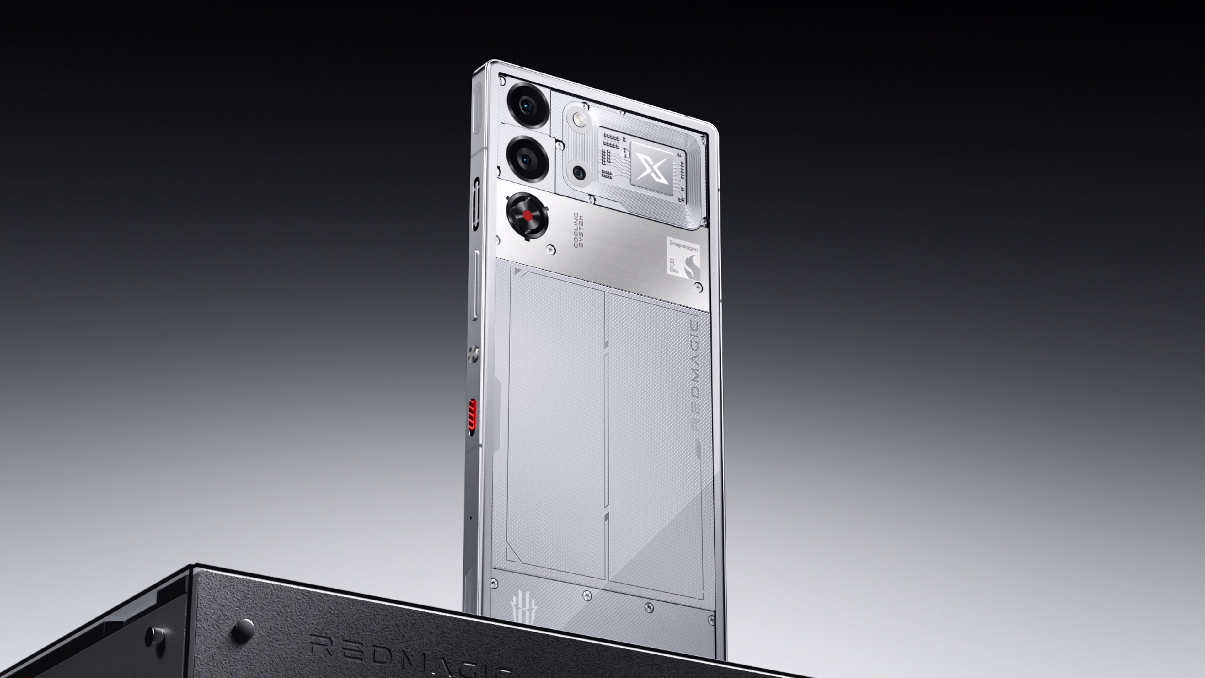 REDMAGIC 10 Pro Gaming Smartphone with Snapdragon 8 Gen 3 Elite